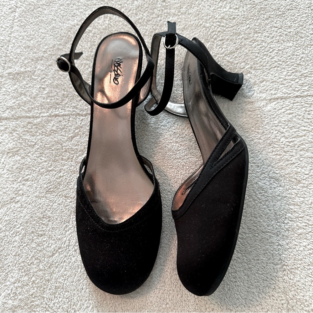 Mossimo Black Satin Round Toe Low Heels 8.5